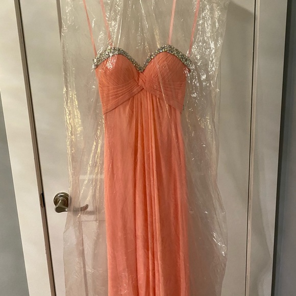 Beautiful Pink Prom Dress! - Picture 7 of 8